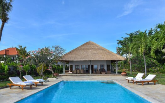 Renovated Beachfront Villa For Sale in Seririt, Bali