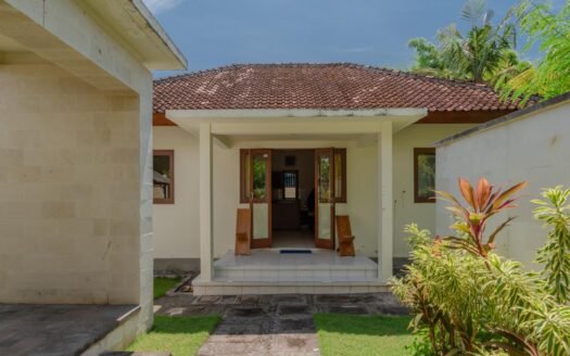 Villa on Huge Land Plot in Pemuteran, Bali, For Sale