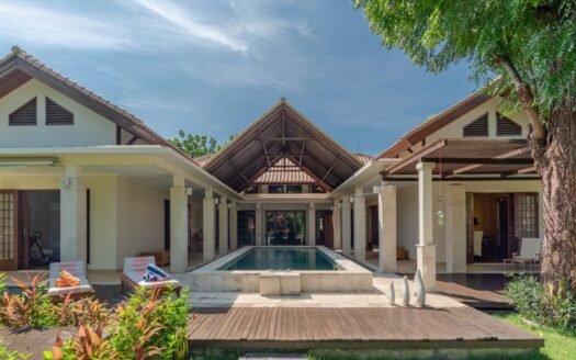 Villa on Huge Land Plot in Pemuteran, Bali, For Sale