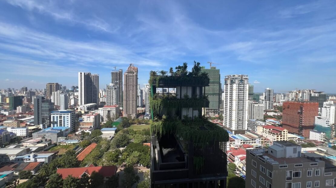 2 Bedroom Apartment For Rent in J-Tower 2, BKK1 Phnom Penh