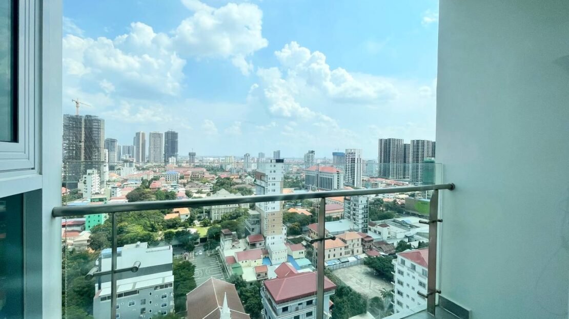 South BKK1 Studio Condominium for Rent at J Tower 1